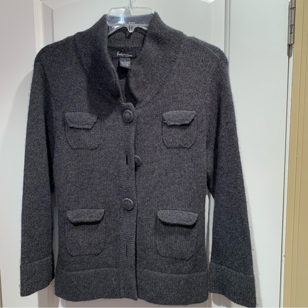 EVELYN. 100% Cashmere sweater. button down. Dark gray. 2 reg & 2 faux po…